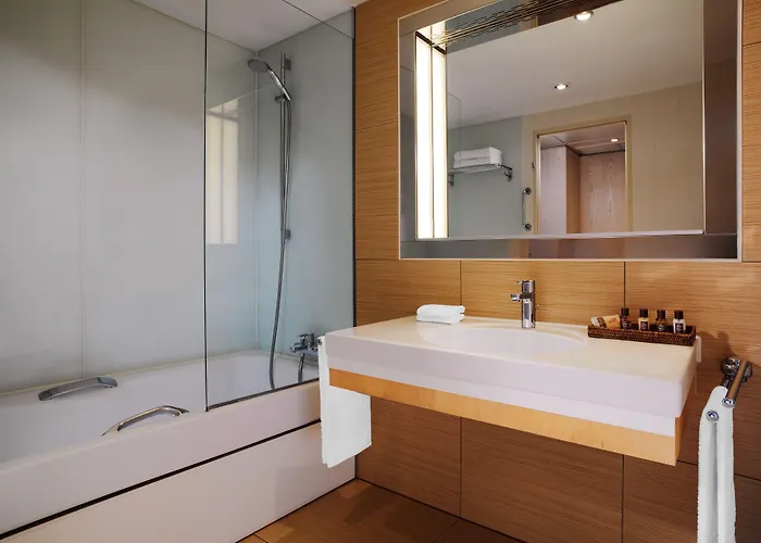 فندق شيراتون غراند اسبلاناد