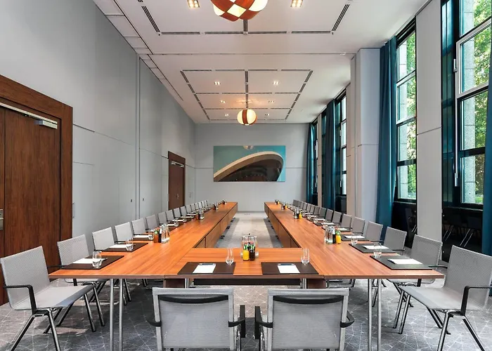 شيراتون غراند اسبلاناد