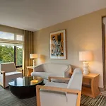Sheraton Grand Esplanade 5*