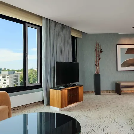 Sheraton Grand Esplanade Hotel 5*