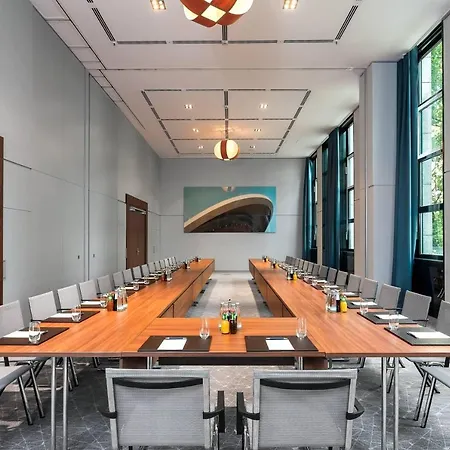 Sheraton Grand Esplanade 5* Berlino
