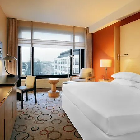 Sheraton Grand Esplanade 5* Berlín