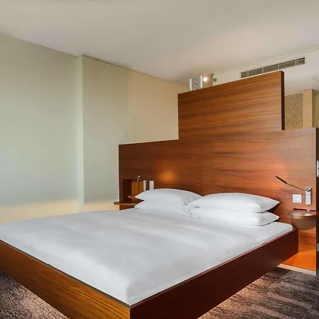Szálloda Sheraton Grand Esplanade