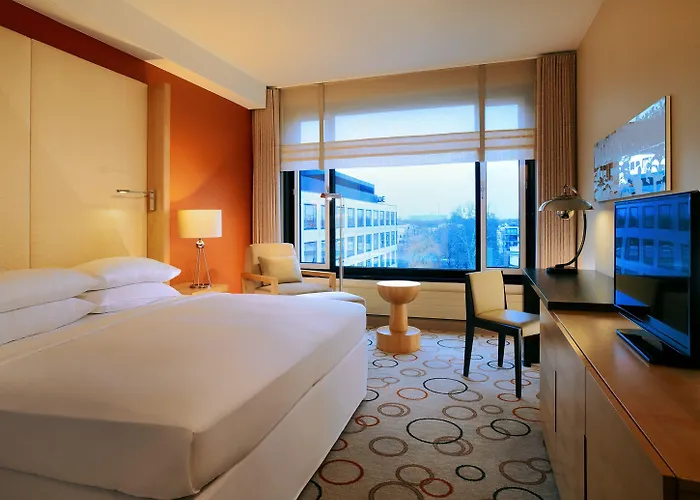 Sheraton Grand Esplanade Hotel