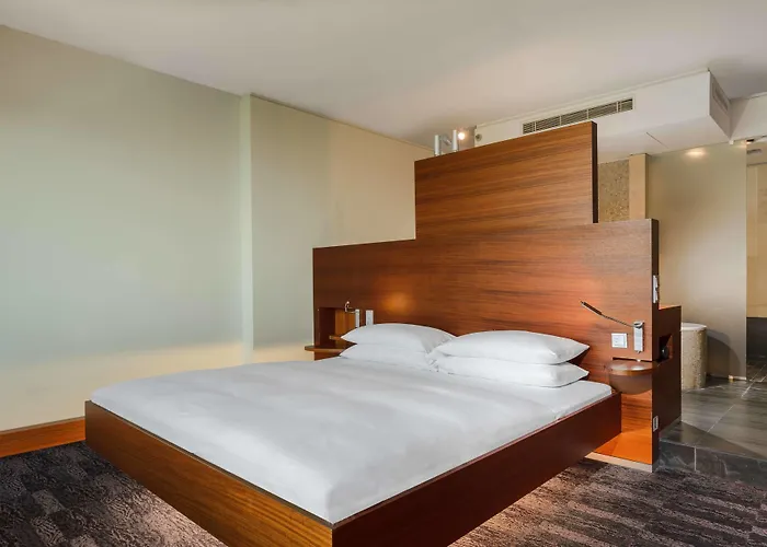 Szálloda Sheraton Grand Esplanade