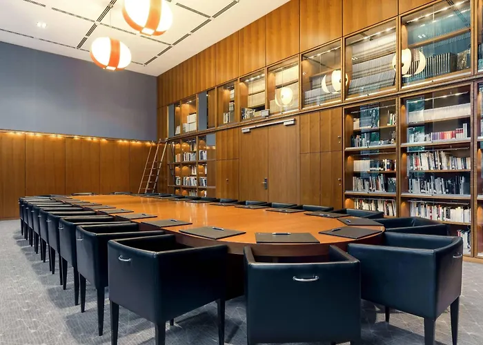 Szálloda Sheraton Grand Esplanade 5*