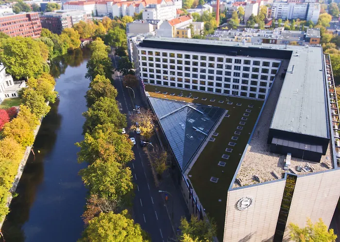 Sheraton Grand Esplanade Hotel 5*