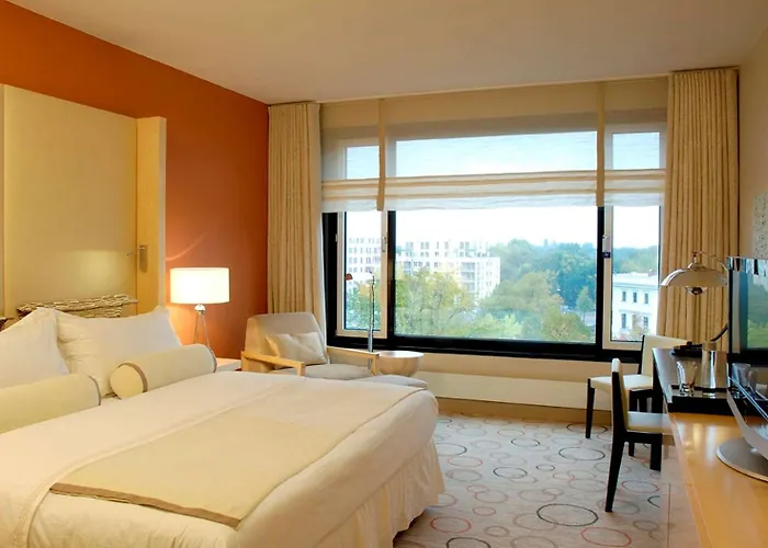 Sheraton Grand Esplanade 5*