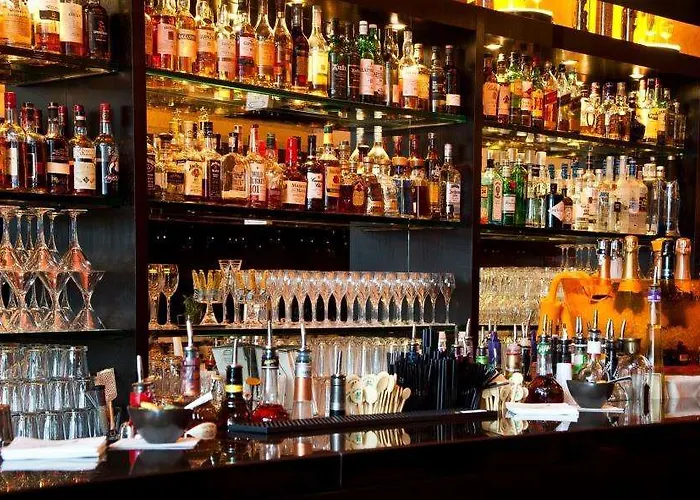 Sheraton Grand Esplanade Szálloda 5*