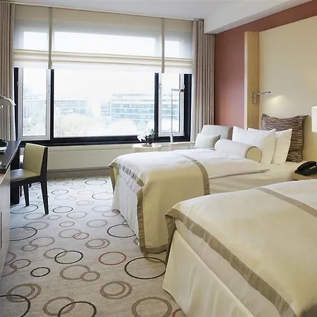 شيراتون غراند اسبلاناد 5*