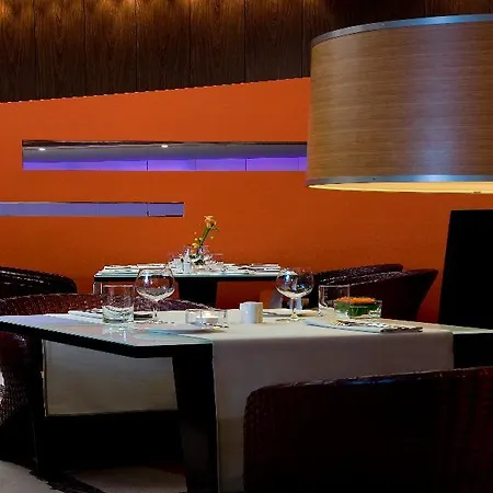 شيراتون غراند اسبلاناد 5*