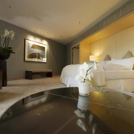 فندق شيراتون غراند اسبلاناد 5*